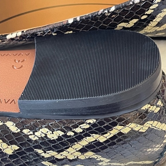 Vionic Willa Boa Black Flat Loafers Size 7.5. NEW WITHOUT BOX - Picture 3 of 14